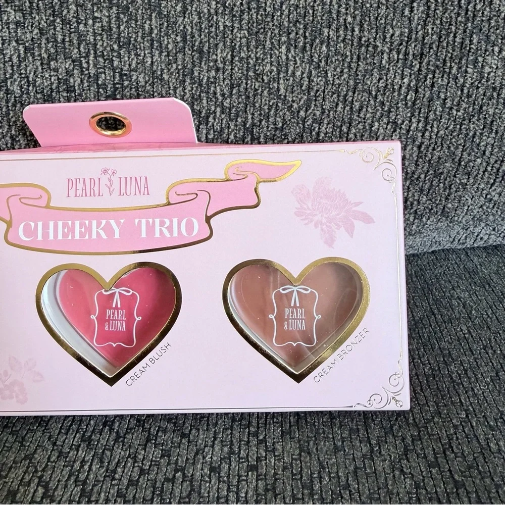Pearl & Luna Cheeky Trio Blush Set- Cream highlight, blush and bronzer